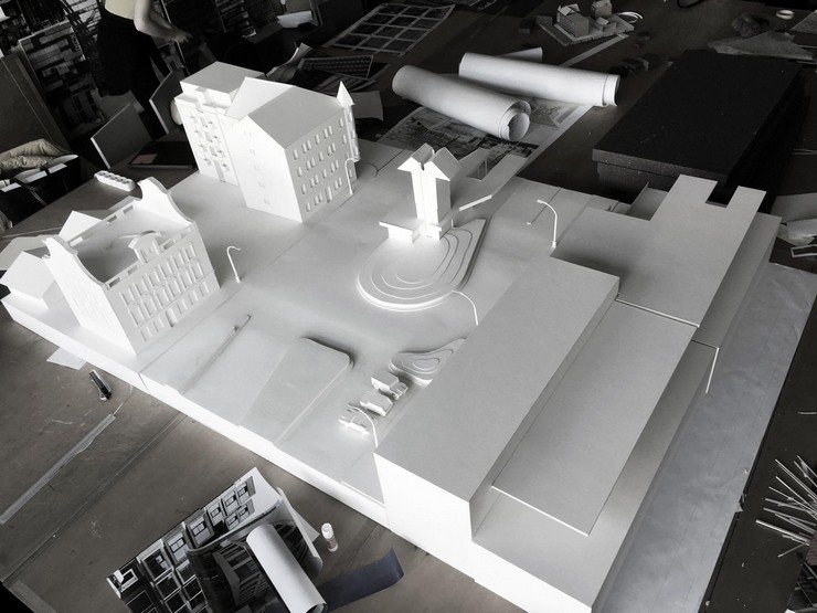 nadrazni - spolecny model